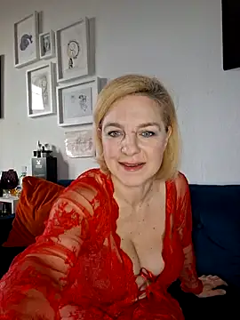 Snapshot of FrauleinSchmitt chatting on January 2025 08:11:02 AM FrauleinSchmitt online show from January 2025 08:11:02 AM