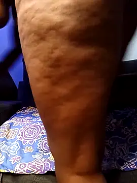 Snapshot of freaky_belle chatting on September 2025 02:59:02 AM freaky belle online show from September 2025 02:59:02 AM