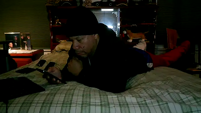 Snapshot of pimpdaddy4ever chatting on February 2026 11:46:01 PM pimpdaddy4ever online show from February 2026 11:46:01 PM