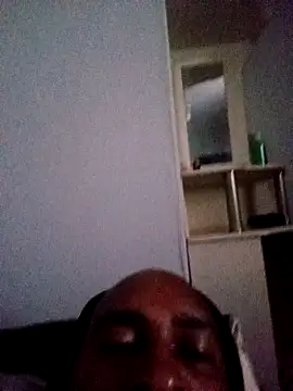 Snapshot of Beto0815 chatting on March 2026 04:25:02 AM Beto0815 online show from March 2026 04:25:02 AM