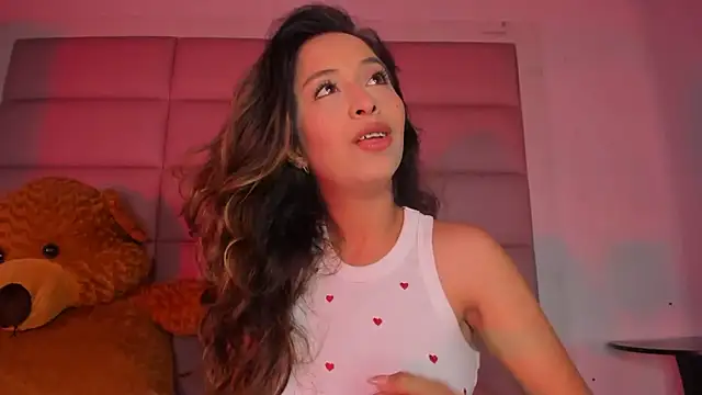 little-Emma online show from November 2025 11:47:02 PM