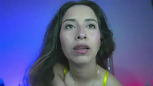 little-Emma online show from March 2026 11:19:02 PM