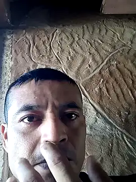 Snapshot of BafflingWhatsis chatting on November 2025 10:45:01 PM BafflingWhatsis online show from November 2025 10:45:01 PM