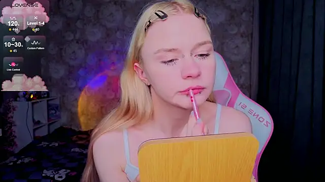 Milia Parker online show from March 2026 01:33:02 AM