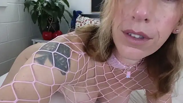 aryafrei online show from February 2025 06:04:01 AM