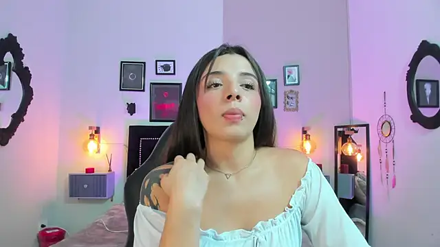 Snapshot of Charlotte__Benett chatting on February 2026 03:58:01 AM Charlotte Benett online show from February 2026 03:58:01 AM