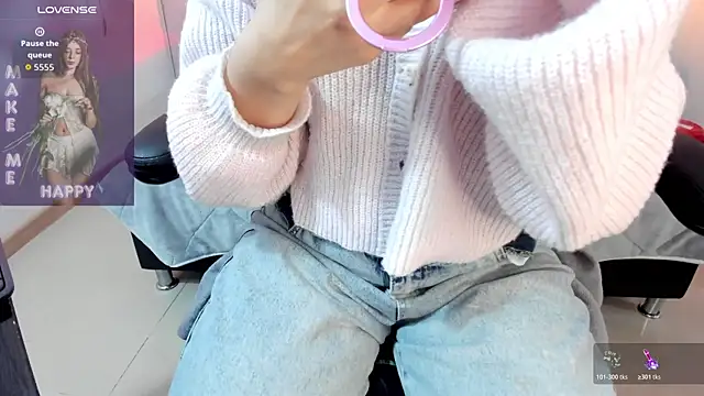 Charlotte  Benett online show from March 2026 04:24:04 AM