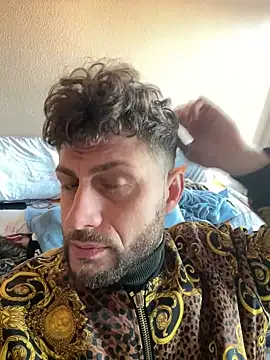 Snapshot of michifolli92 chatting on March 2025 08:27:01 AM michifolli92 online show from March 2025 08:27:01 AM