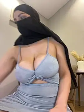 Amberonee31 online show from March 2026 08:04:01 PM