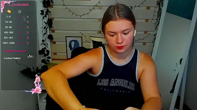 Josephine Kiss online show from August 2026 02:20:02 PM