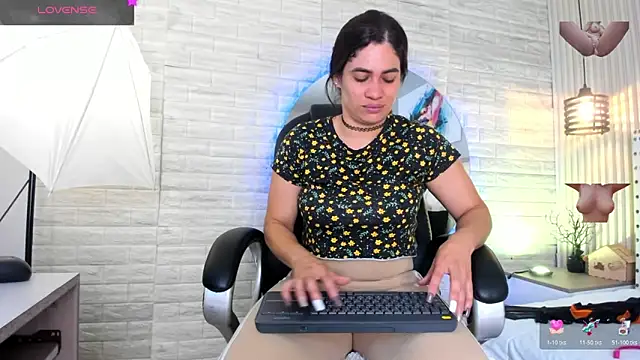 sussy  stone online show from April 2026 12:02:01 PM