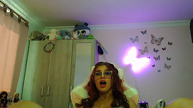 caroline jonson online show from March 2026 03:11:01 PM