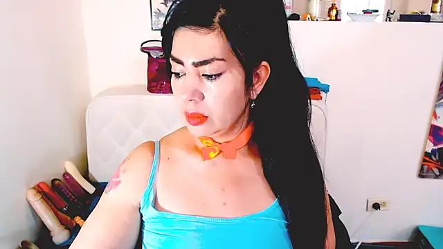 luisahott online show from June 2026 05:28:01 PM