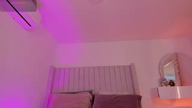 Shelynna azzul online show from February 2026 08:10:02 PM