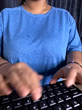 Snapshot of Ritu-Babe chatting on November 2025 05:55:02 PM Ritu-Babe online show from November 2025 05:55:02 PM