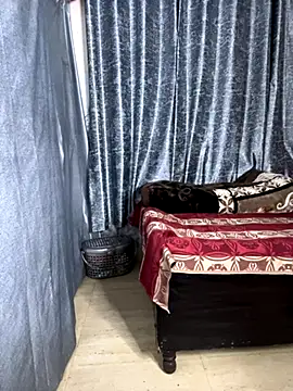 Snapshot of Ritu-Babe chatting on November 2025 06:57:01 PM Ritu-Babe online show from November 2025 06:57:01 PM