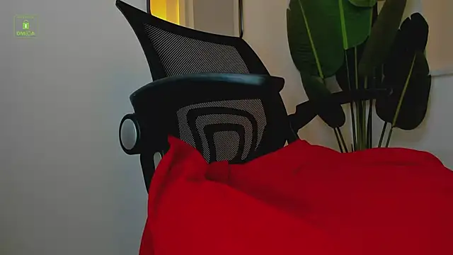 Snapshot of Whitney_Svonn chatting on January 2025 03:32:02 PM Whitney Svonn online show from January 2025 03:32:02 PM