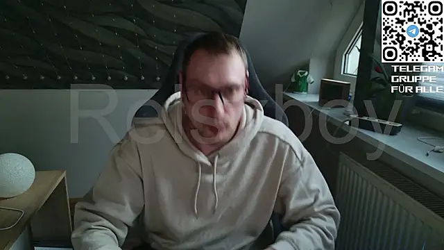 Snapshot of Relsxboy chatting on March 2026 05:08:02 PM Relsxboy online show from March 2026 05:08:02 PM