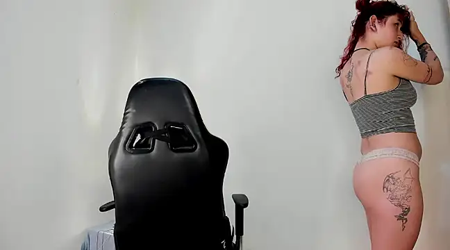 Snapshot of valent_27 chatting on February 2025 10:18:02 AM valent 27 online show from February 2025 10:18:02 AM