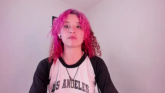 Snapshot of valent_27 chatting on October 2025 11:14:01 PM valent 27 online show from October 2025 11:14:01 PM