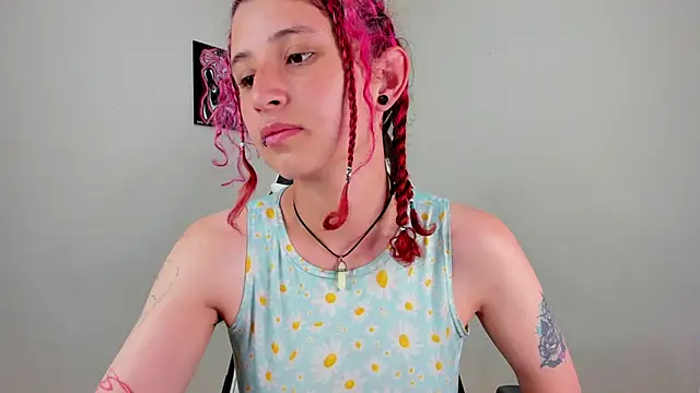 Snapshot of valent_27 chatting on November 2025 02:55:01 AM valent 27 online show from November 2025 02:55:01 AM