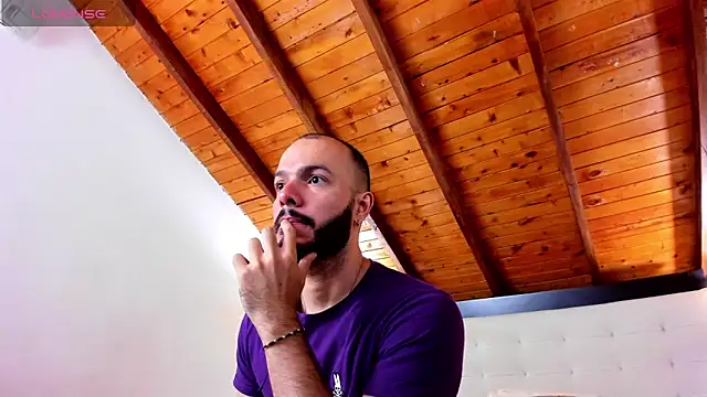 Snapshot of Tom_Bailey chatting on October 2025 12:48:02 PM Tom Bailey online show from October 2025 12:48:02 PM