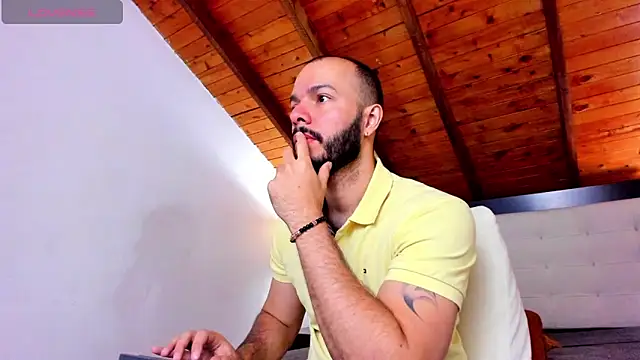 Snapshot of Tom_Bailey chatting on October 2025 12:53:02 PM Tom Bailey online show from October 2025 12:53:02 PM