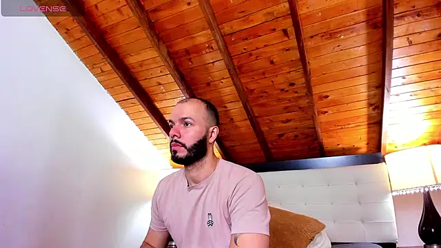 Snapshot of Tom_Bailey chatting on November 2025 12:49:02 PM Tom Bailey online show from November 2025 12:49:02 PM