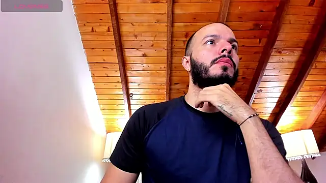 Snapshot of Tom_Bailey chatting on November 2025 12:38:01 PM Tom Bailey online show from November 2025 12:38:01 PM