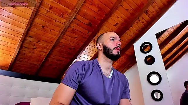 Snapshot of Tom_Bailey chatting on December 2025 12:47:02 PM Tom Bailey online show from December 2025 12:47:02 PM