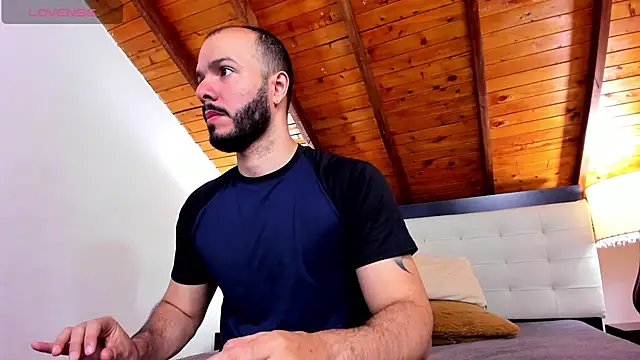 Tom Bailey online show from January 2026 12:42:01 PM