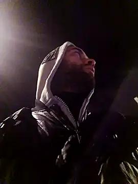 Snapshot of bearguy998 chatting on March 2025 01:07:01 PM bearguy998 online show from March 2025 01:07:01 PM