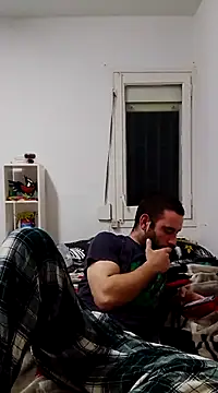 Snapshot of bearguy998 chatting on March 2025 09:59:01 PM bearguy998 online show from March 2025 09:59:01 PM