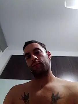 Snapshot of bearguy998 chatting on September 2025 12:34:01 AM bearguy998 online show from September 2025 12:34:01 AM