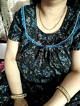 cuteyqueen online show from February 2026 06:48:02 AM