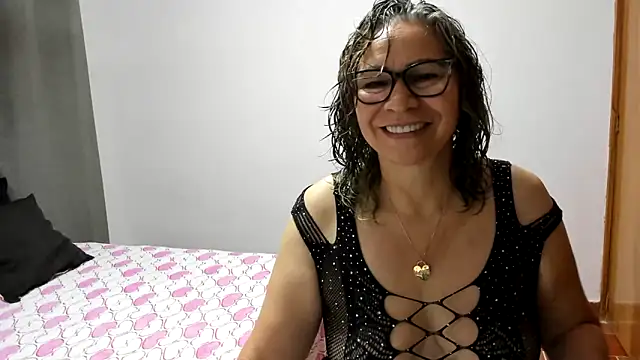 Snapshot of Carlaa-69 chatting on June 2026 09:34:01 AM Carlaa-69 online show from June 2026 09:34:01 AM