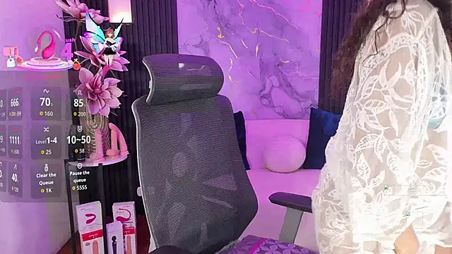 Snapshot of leslyflorez chatting on September 2025 04:14:01 AM leslyflorez online show from September 2025 04:14:01 AM