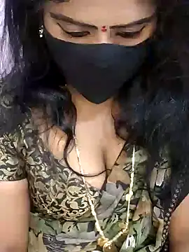 Snapshot of louise92 chatting on December 2024 05:29:02 AM louise92 online show from December 2024 05:29:02 AM