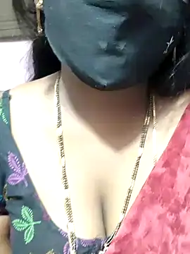 Snapshot of louise92 chatting on January 2025 06:09:01 PM louise92 online show from January 2025 06:09:01 PM