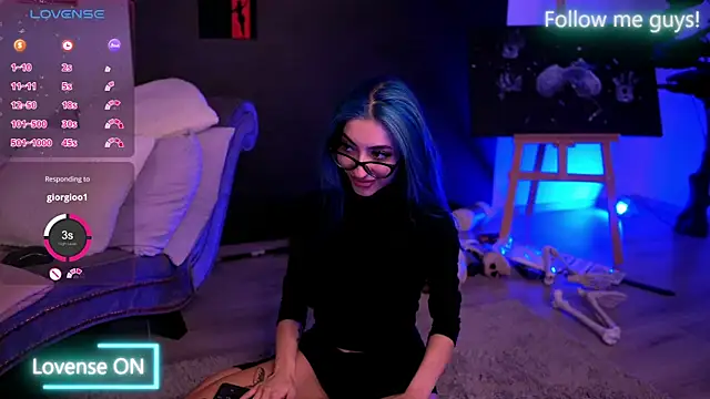 AriaVoss online show from October 2025 08:52:02 PM