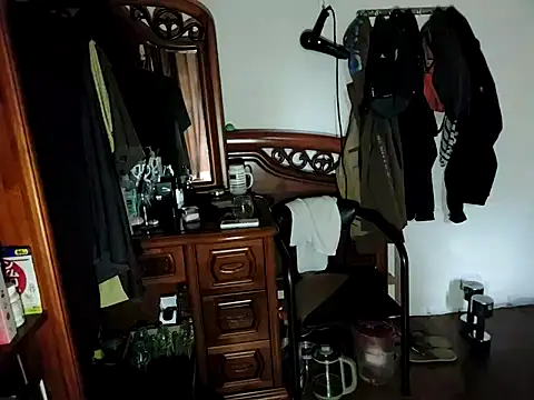 Snapshot of KennyLOVERboy chatting on March 2025 07:51:01 AM KennyLOVERboy online show from March 2025 07:51:01 AM