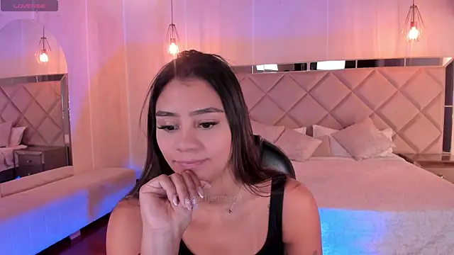 Snapshot of AllyJensen chatting on September 2025 10:18:01 AM AllyJensen online show from September 2025 10:18:01 AM