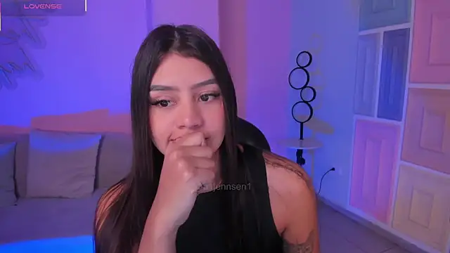 Snapshot of AllyJensen chatting on December 2025 10:24:01 AM AllyJensen online show from December 2025 10:24:01 AM