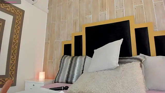 Snapshot of TamyHoney chatting on February 2025 10:52:02 PM TamyHoney online show from February 2025 10:52:02 PM