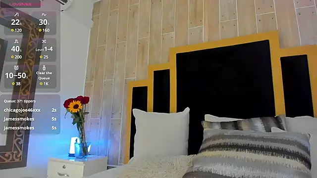 Snapshot of TamyHoney chatting on March 2025 10:53:01 PM TamyHoney online show from March 2025 10:53:01 PM