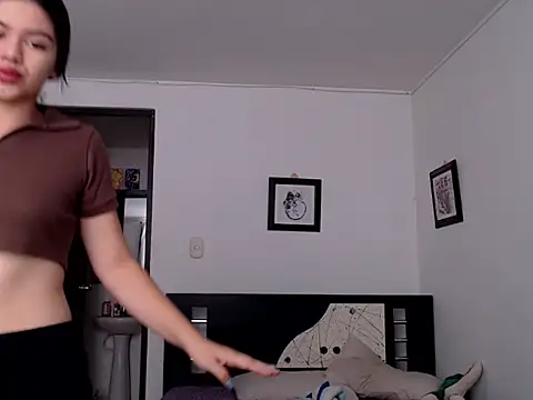 angelbeat  online show from December 2024 04:43:01 PM