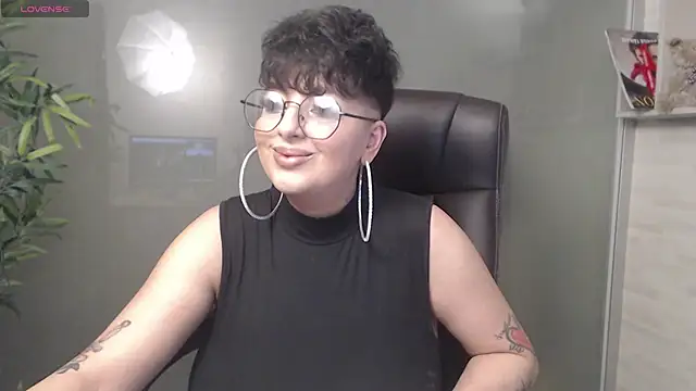 BustyAllyy online show from January 2025 09:26:02 PM