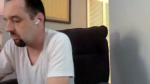 Kink Master Daddy online show from April 2026 12:00:02 AM