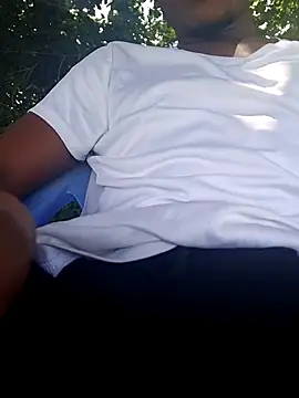 Snapshot of Juicy-hot_chic chatting on April 2026 10:46:01 AM Juicy-hot chic online show from April 2026 10:46:01 AM