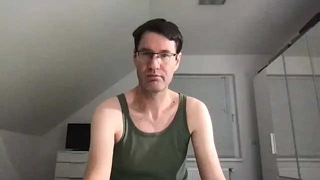 Snapshot of zxzx_cam1 chatting on February 2025 11:13:02 PM zxzx cam1 online show from February 2025 11:13:02 PM